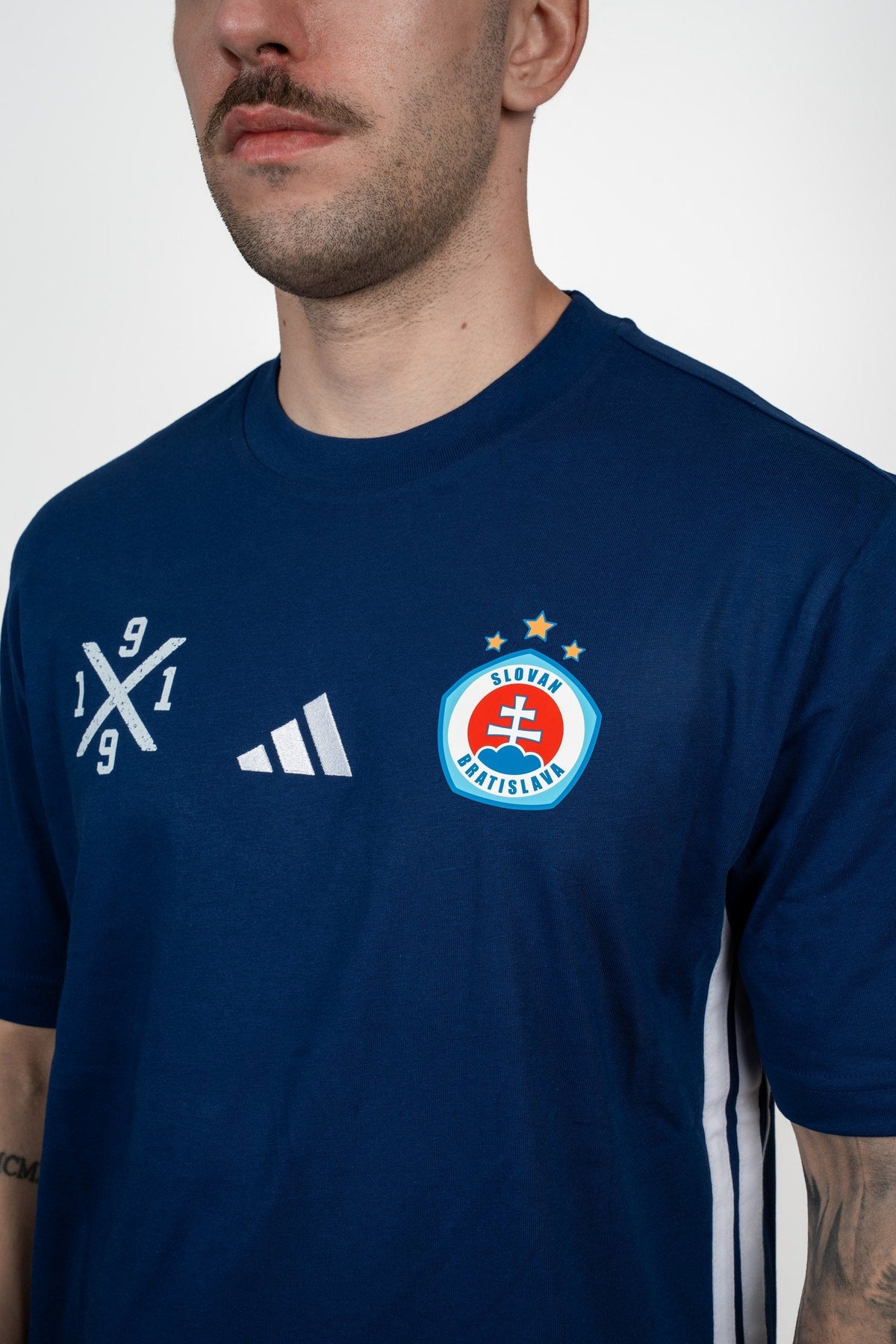 Adidas men's t-shirt dark blue/white