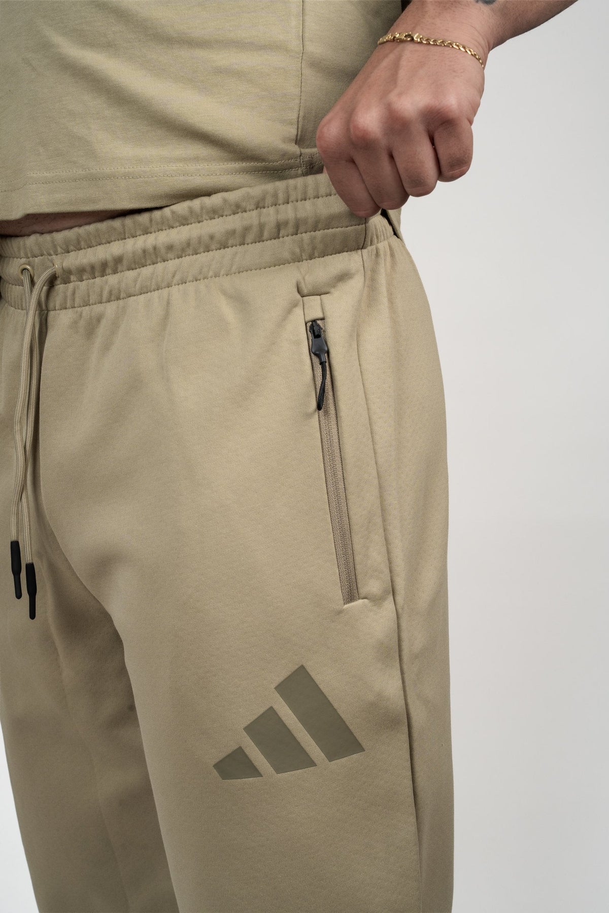 Adidas men's Z.N.E. wonder cargo sweatpants