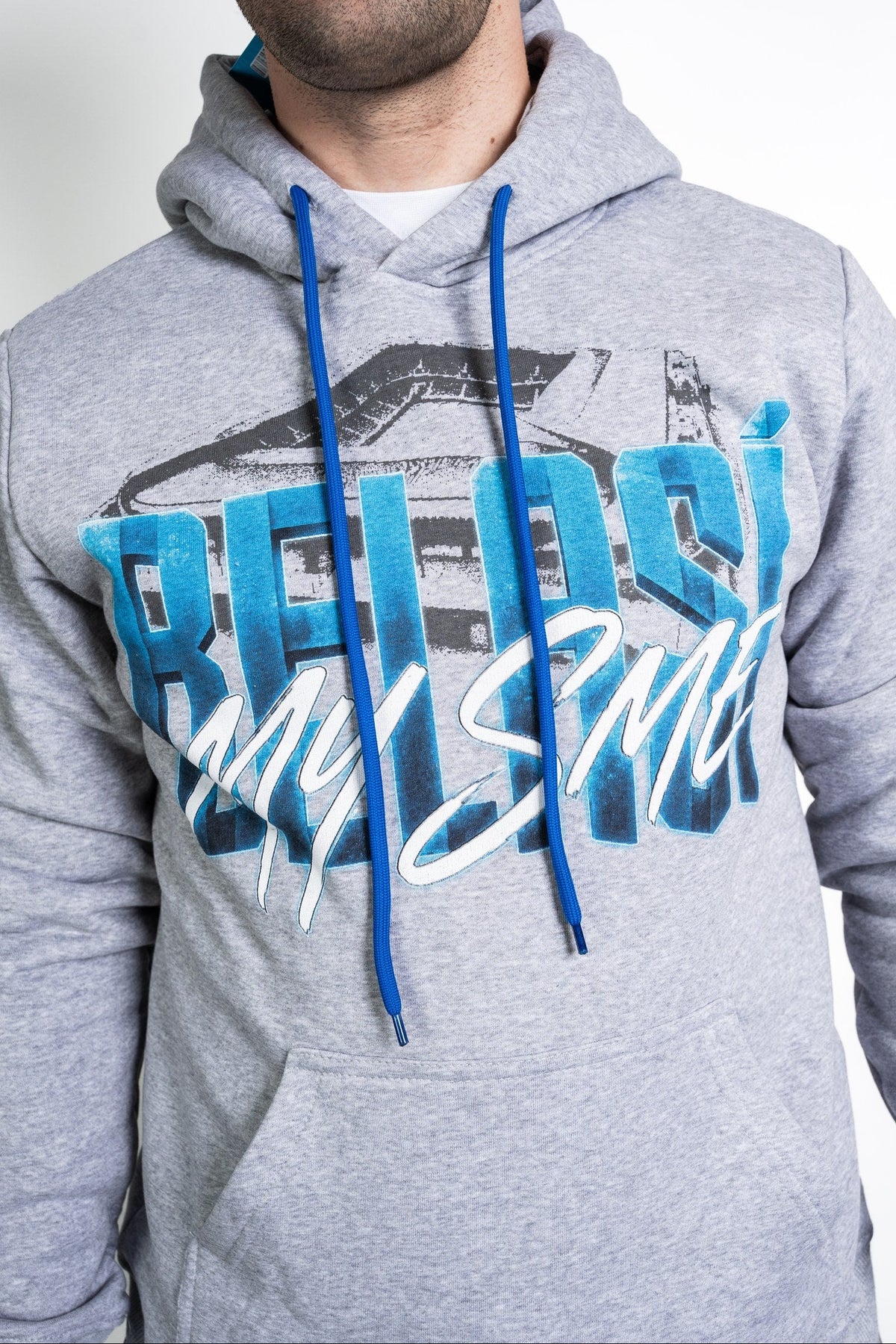 Slovan Style grauer Herren-Kapuzenpullover My sme Belasí
