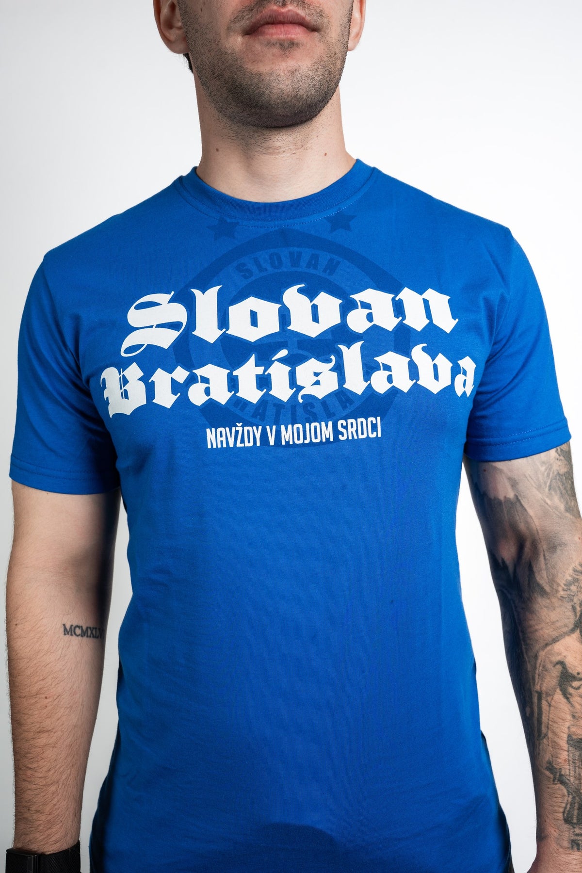 Slovan Style Herren-T-Shirt in Blau „Für immer im Herzen“